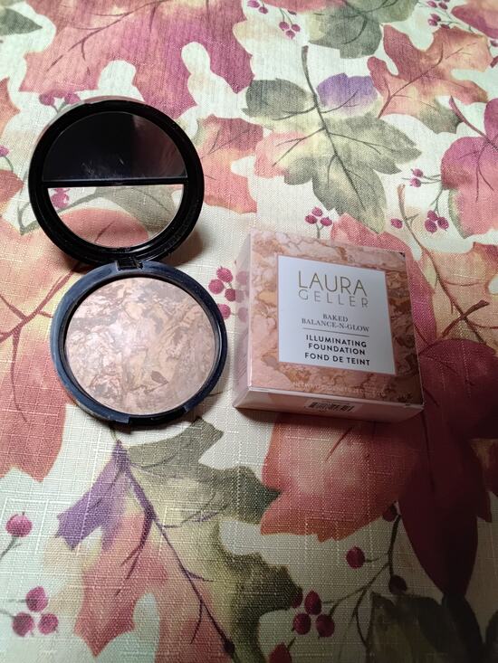 Laura Geller Other - Laura Geller Baked Balance N Glow Illuminating Foundation New Medium 0.28 oz